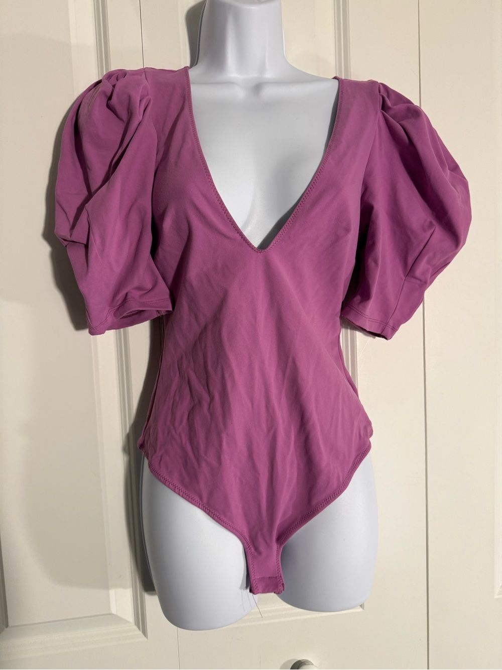 Free People Mauve Puff-Sleeve V-Neck Bodysuit